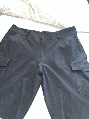 Oakley Men's Dark Navy Cargo Pants with Side Pockets